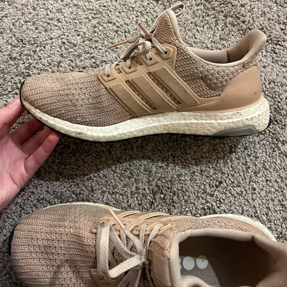 Light Pink Adidas Ultraboost - Picture 3 of 9